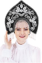 Чёрный кокошник