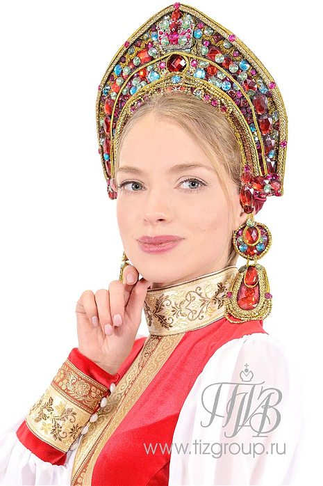 Кокошник красный с жемчугом и камнями